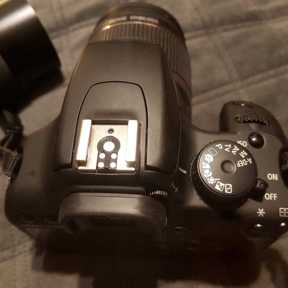 Canon Sleek Black DSLR Camera Comes With EFS 18-55mm Lens....